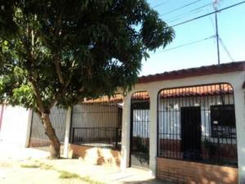 Venta de Bella y Amplia Casa en Cabudare