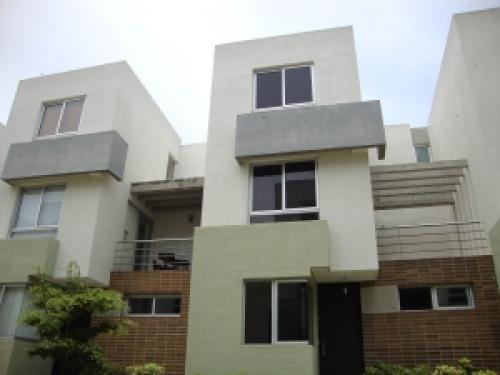 Venta de Casa en Conjunto Residencial al Este de Barquisimeto 