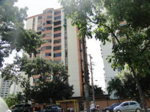 Apartamento en Venta  Naguanagua  Edo Carabobo Cód. 12-7227