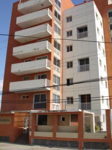VENDO ESPECTACULAR APTO DUPLEX RES KANIGUA NVA SEGOVIA