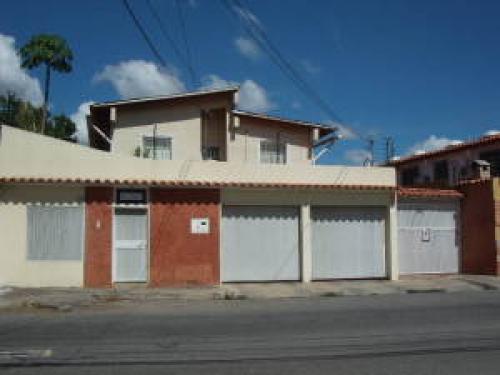Venta de Hermosa Quinta Duplex al Este de Barquisimeto 