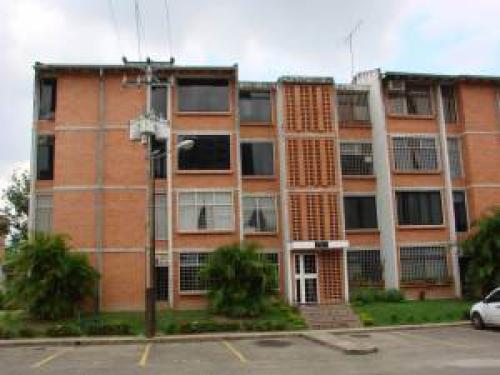 Apartamento  en Nagunagua Norte  Edo Carabobo Cód. 12-2665