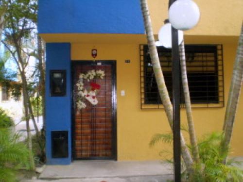 Casa  en Venta Puerto Cabello  Edo Carabobo Cód. 13-21