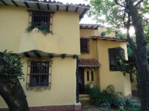 Venta de Quinta al Oeste de Barquisimeto 