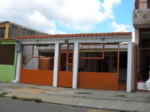 Venta de Amplia Quinta en Valencia