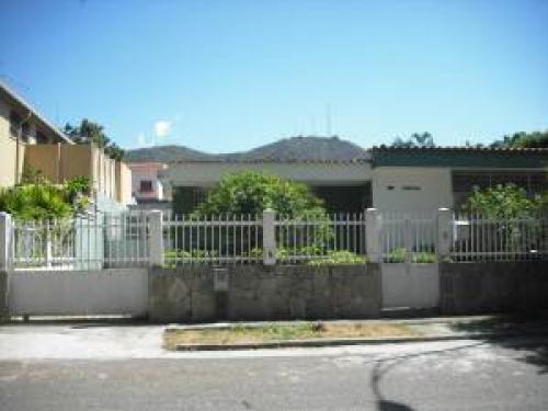  Casa en Venta  Trigal Centro  Edo Carabobo Cód. 13-219