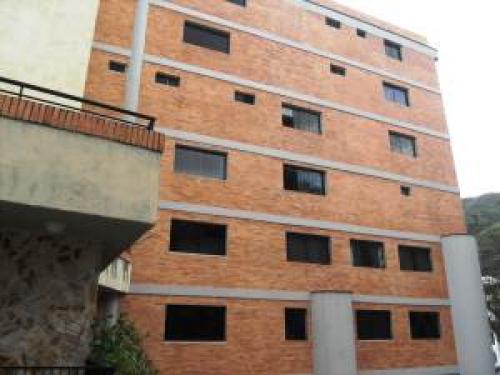 Apartamento en Venta  Lomas del Este  Edo Carabobo Cód. 13-275