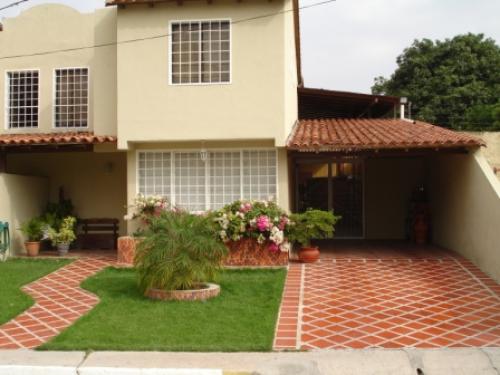 VENDO EXCLUSIVA CASA EN CABUDARE 