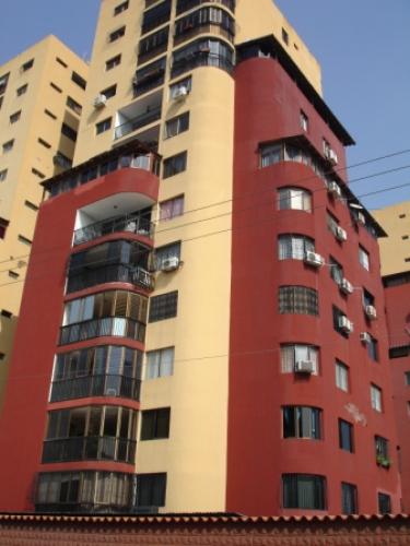 VENDO APTO ZONA ESTE