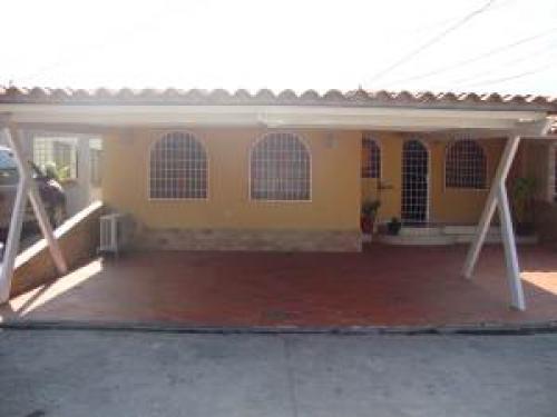 Venta de Casa con Vigilancia en el Este de Barquisimeto 