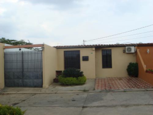Venta de Casa en Conjunto Residencial Privado en la Piedad Norte de Cabudare 