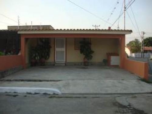 Venta de Casa con Vigilancia en Cabudare 