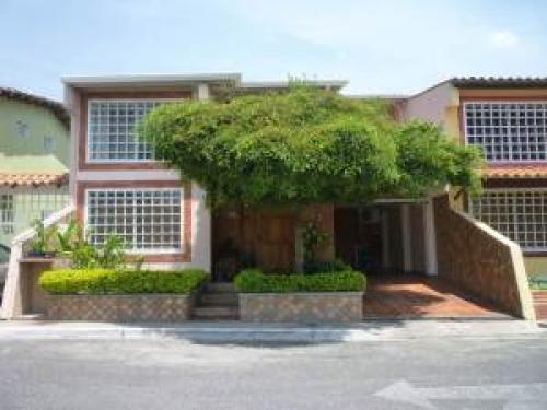 Venta de Quinta en Conjunto Residencial al Este de Barquisimeto 