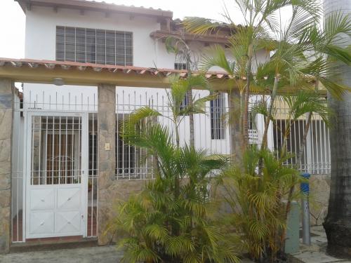 VENDO CASA-QUINTA, URB. SANTA ROSA DE CUA     Bs. 1.350.000