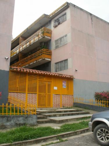 APARTAMENTO EN ARICHUNA CHARALLAVE - MIRANDA