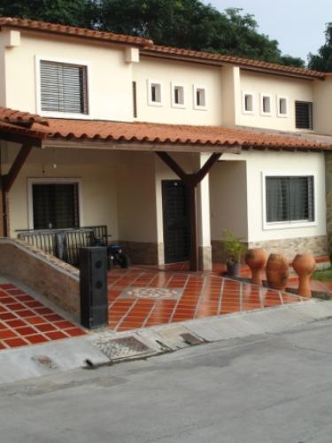 VENTA BELLA CASA CABUDARE EDO LARA