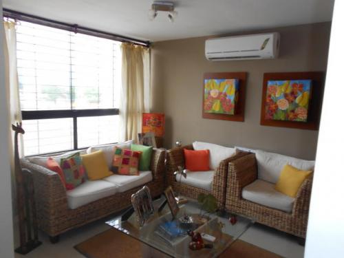 Venta de apartamento en Maracay Bosque Alto codflex 13-2550