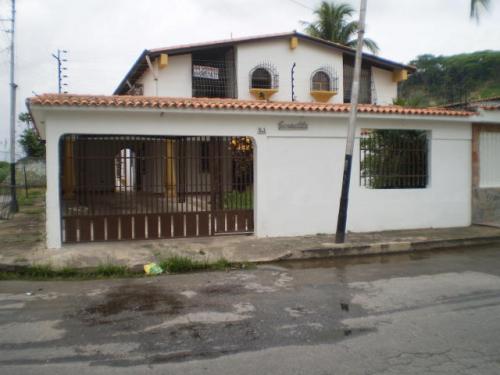 Venta de casa en El Limon codflex  13-4115