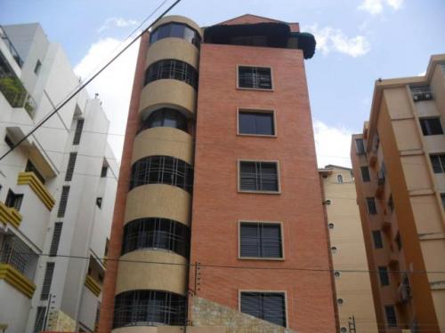 Venta de apartamento en Maracay El Bosque codflex 13-3992