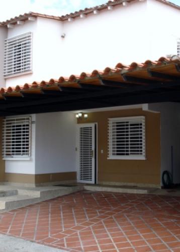 VENDO BELLA CASA EN CABUDARE