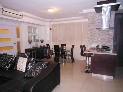 Venta  de apartamento en Base Aragua Maracay codflex 13-5022