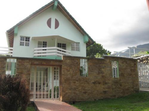 Venta casa en El Castaño codflex 13-4793