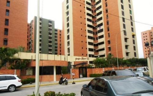 Venta de apartamento en Base Aragua Maracay codflex 13-5140