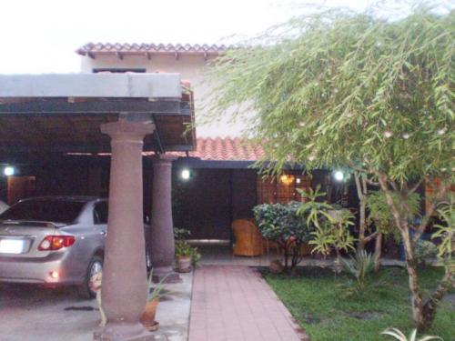 Venta de casa en San Jacinto Maracay codflex 13-5456