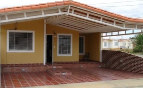 VENDO BELLA CASA ZONA NORTE DE BARQUISIMETO