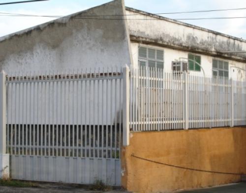 ALQUILO CASA COMERCIAL EXCELENTE UBICACION ESTE DE LA CIUDAD