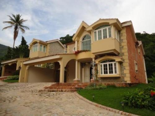 Venta town house en Lomas de Palmarito Maracay  codflex 13-5398