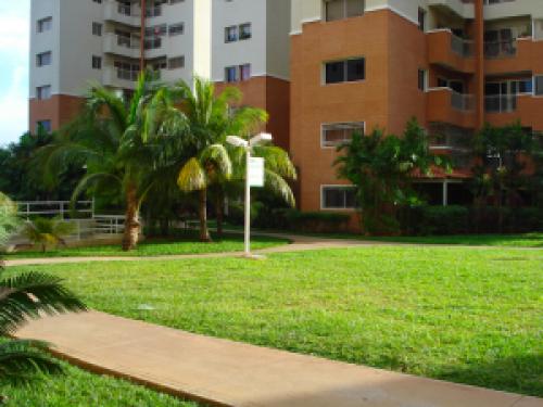 Excelente Apartamento en Venta en Santa Lucia en Maracaibo MLS #13-7928