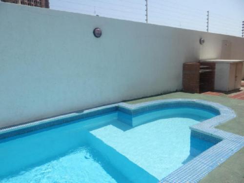 Apartamento en venta Avenida Doctor Portillo Maracaibo (MLS 13-7758)