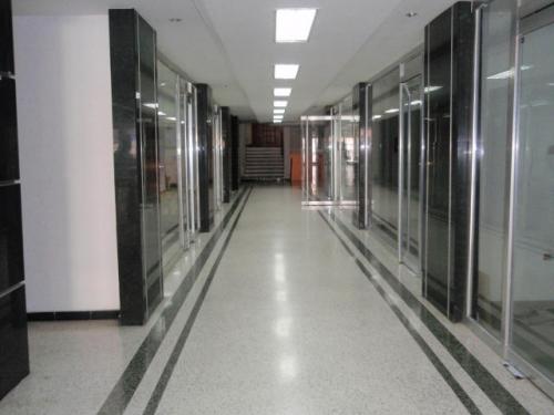 Venta de local comercial en Maracay Centro codflex 14-216