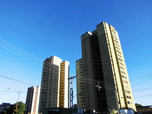 Apartamento En Venta Naguanagua Carabobo, Casco central lha 14-1135