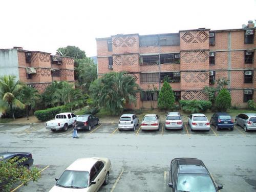 Venta apartamento en Nueva Casarapa 14-1312