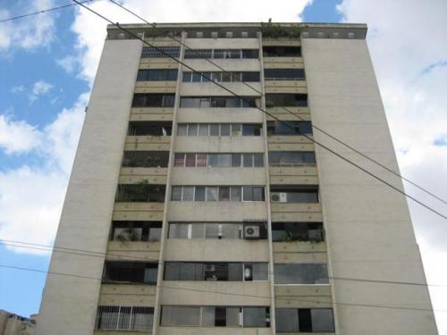 Apartamento en Los Chorros. MLS #14-1138