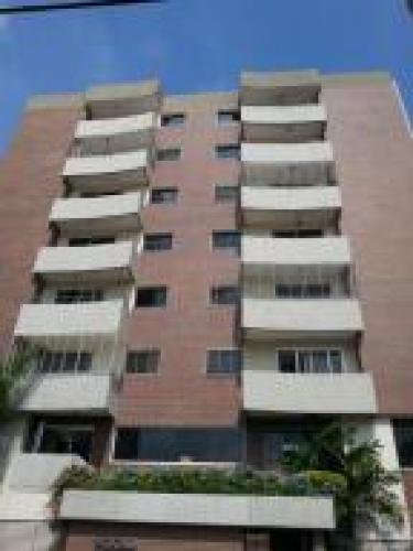 VENTA DE  APARTAMENTO-BARQUIISMETO/ESTE 