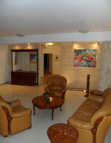 VENDO PH 2 PLANTAS 5H 5B 560m2 URB EL PARRAL VALENCIA CARABOBO