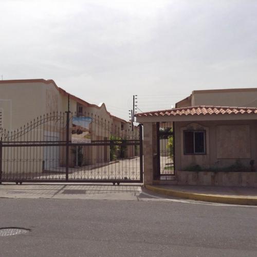 TownHouse av Guajira con calle 67