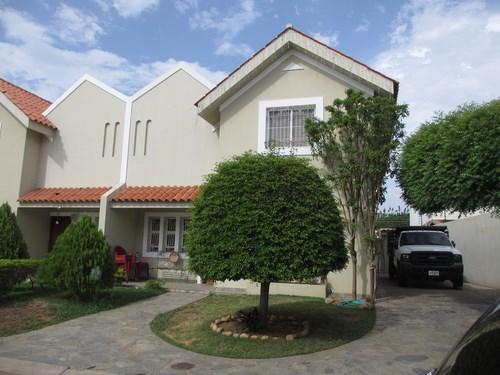 Casa en Av.Fuerzas Armadas