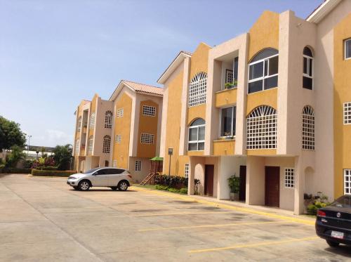 Apartamento en av. Fuerzas Armadas