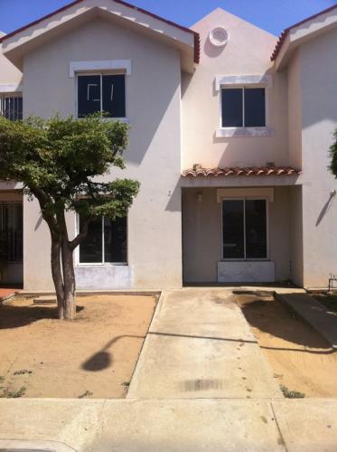 Townhouse en Gris Av Guajira