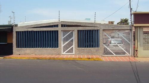 Casa con Terreno Sector Belloso