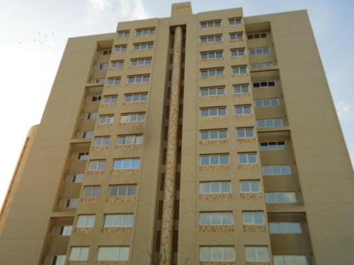 Cód. 14-9351. Apartamento en Venta en Maracaibo. Urb. Tierra Negra 