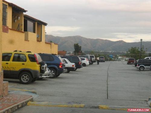 Vendo Espectacular Town Hause en Altos de la Esmeralda 