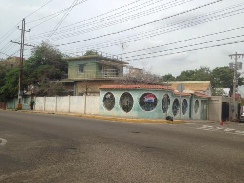 Terreno en Av. 8 Santa Rita