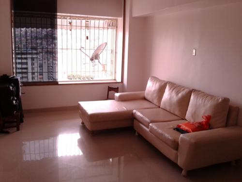 Amplio apartamento recién remodelado cerca de Quinta Crespo