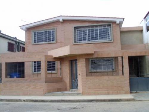 Quinta Totalmente Remodelada a Estrenar