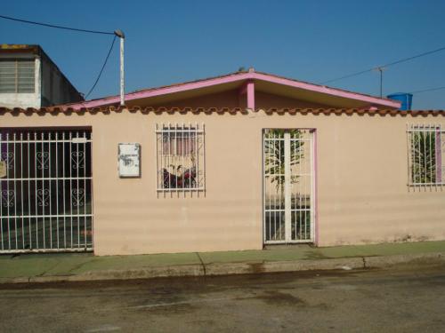 Venta de casa en Ciudad Alianza-Guacara Código 14-11537